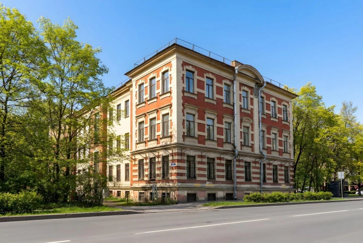Аукцион по продаже нежилого здания и земельного участка по адресу: г. Санкт-Петербург, город Пушкин, Октябрьский бульвар, дом 20/49, литера А.
